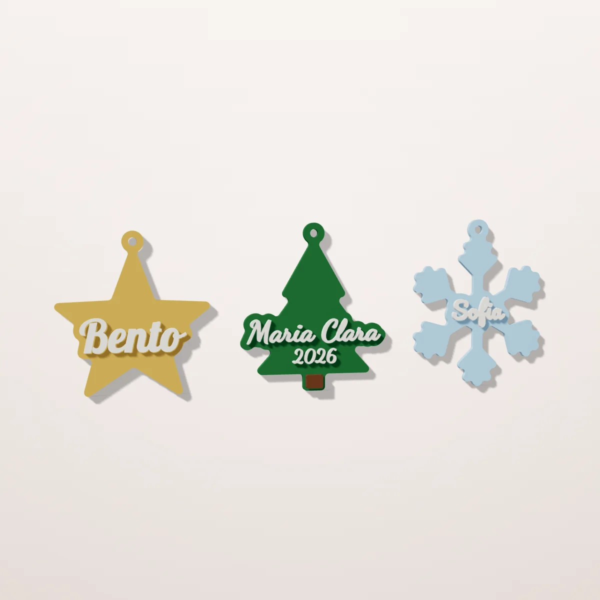 Enfeites de Natal com nome: estrela dourada Bento, pinheiro verde Maria Clara e floco de neve Sofia